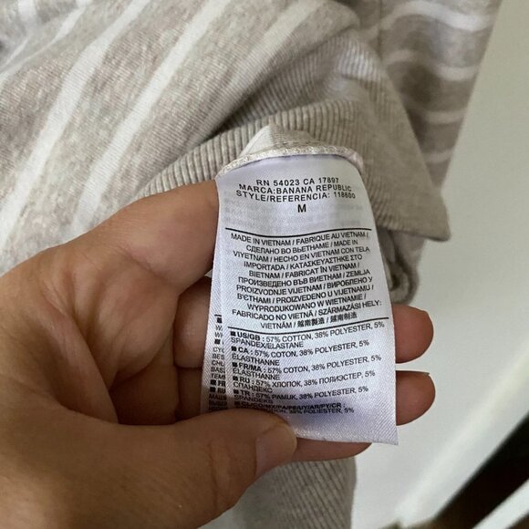 Banana Republic Pullover Sweater Womens Medium Cream Striped V-neck Minimalist - Picture 5 of 7